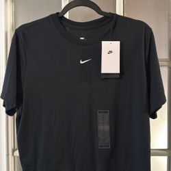 Nike Slim Fit Crop Tee Black Size XL