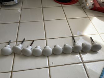 10 Porcelain Vintage Knobs