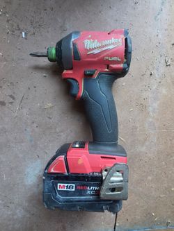 Milwaukee 1/4 impact driver