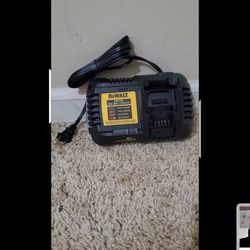 Brand new never used DEWALT 12-Volt and 20-Volt Power Tool Battery Charger RAPID FAST CHARGER $$ 35 firm⁹