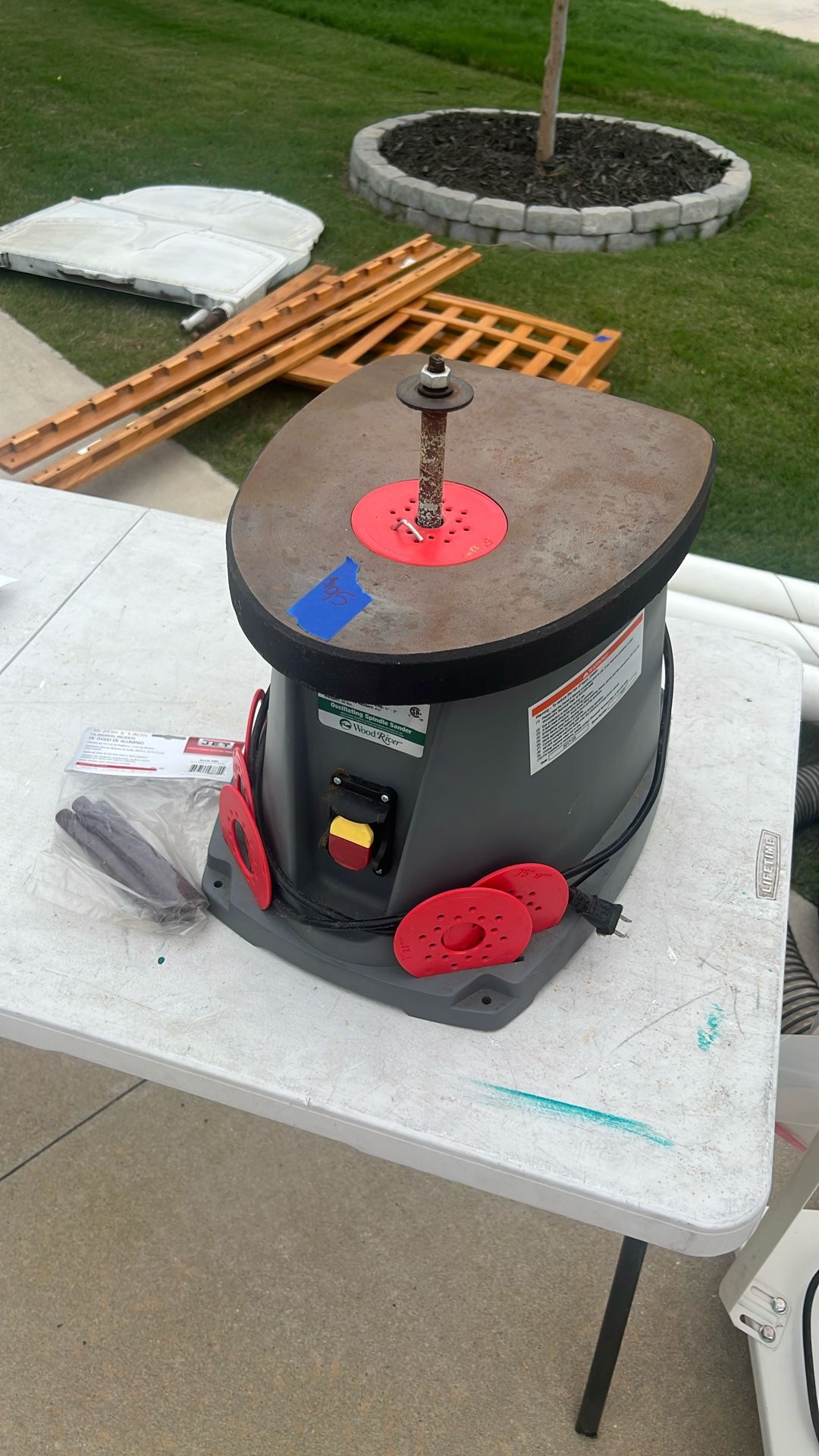 Oscillating Spindle Sander