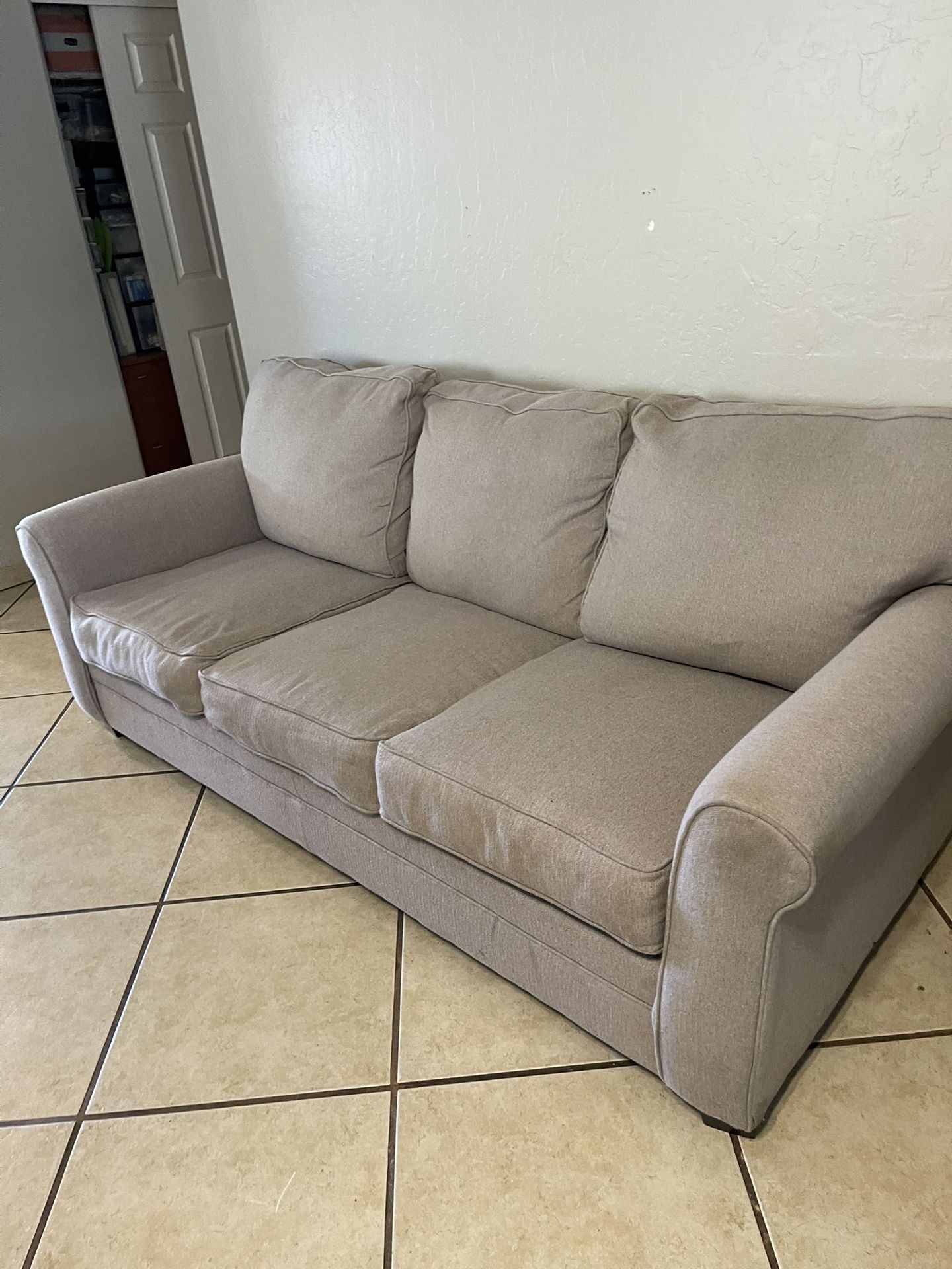Couch / Sofa