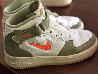 Nikes sneakers