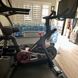 Like New Peloton Bike