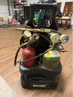Welding torch kit with tanks