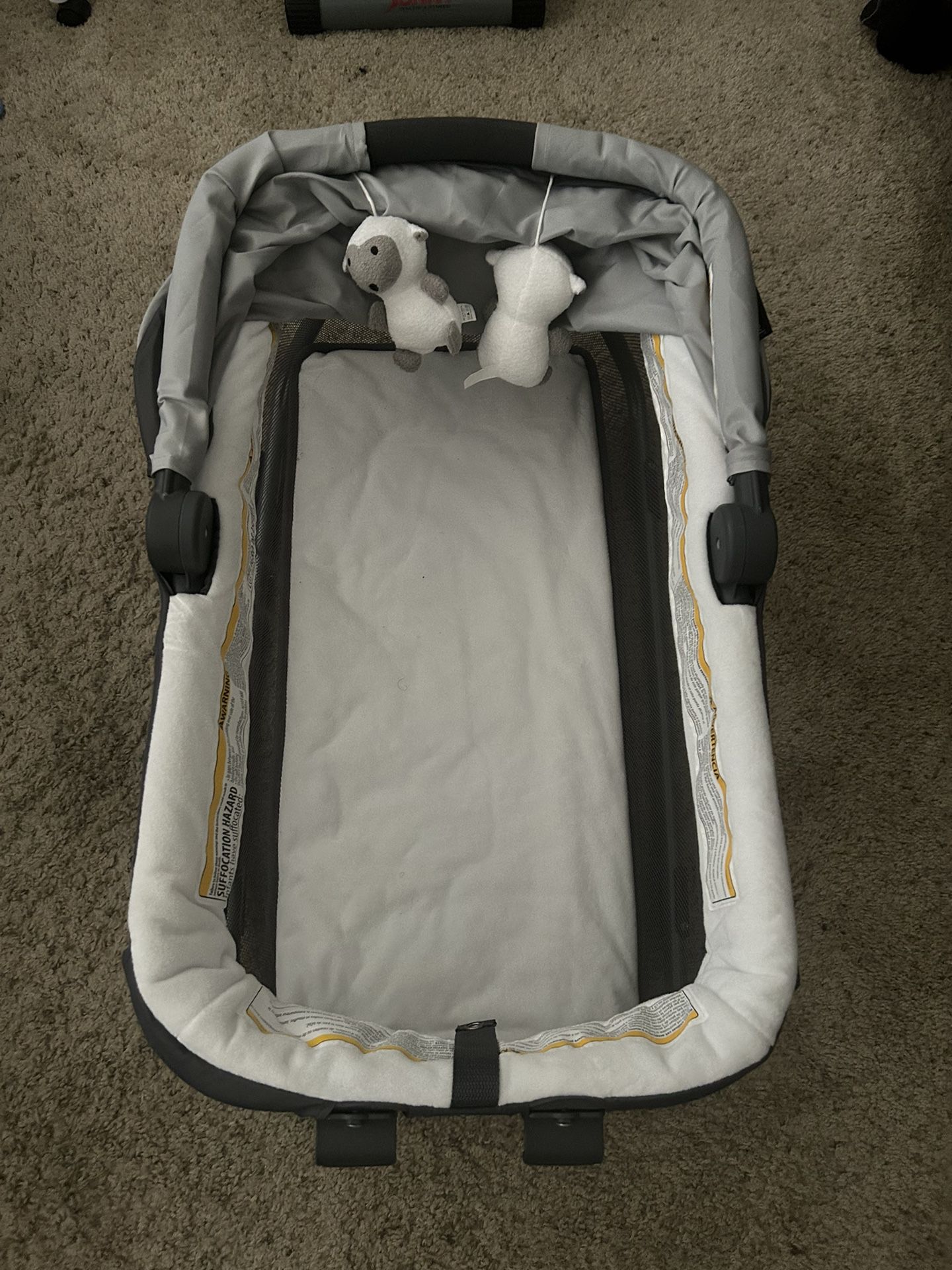 Portable baby carrier 