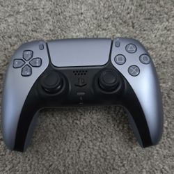 silver ps5 controller 