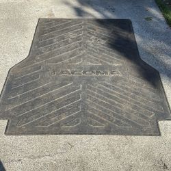 Tacoma 5ft Bed liner 