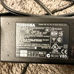 Laptop Charger Adapter Original Toshiba 19v 4.74A