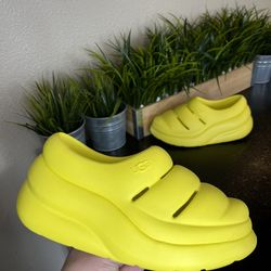 UGG Sport Yeah Clogs Yellow Slip On
