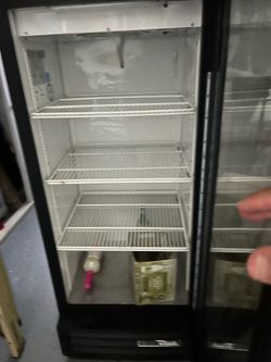 Merchandise cooler