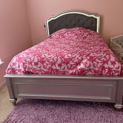 Full Size Bed W/ Led Light Up Headboard 