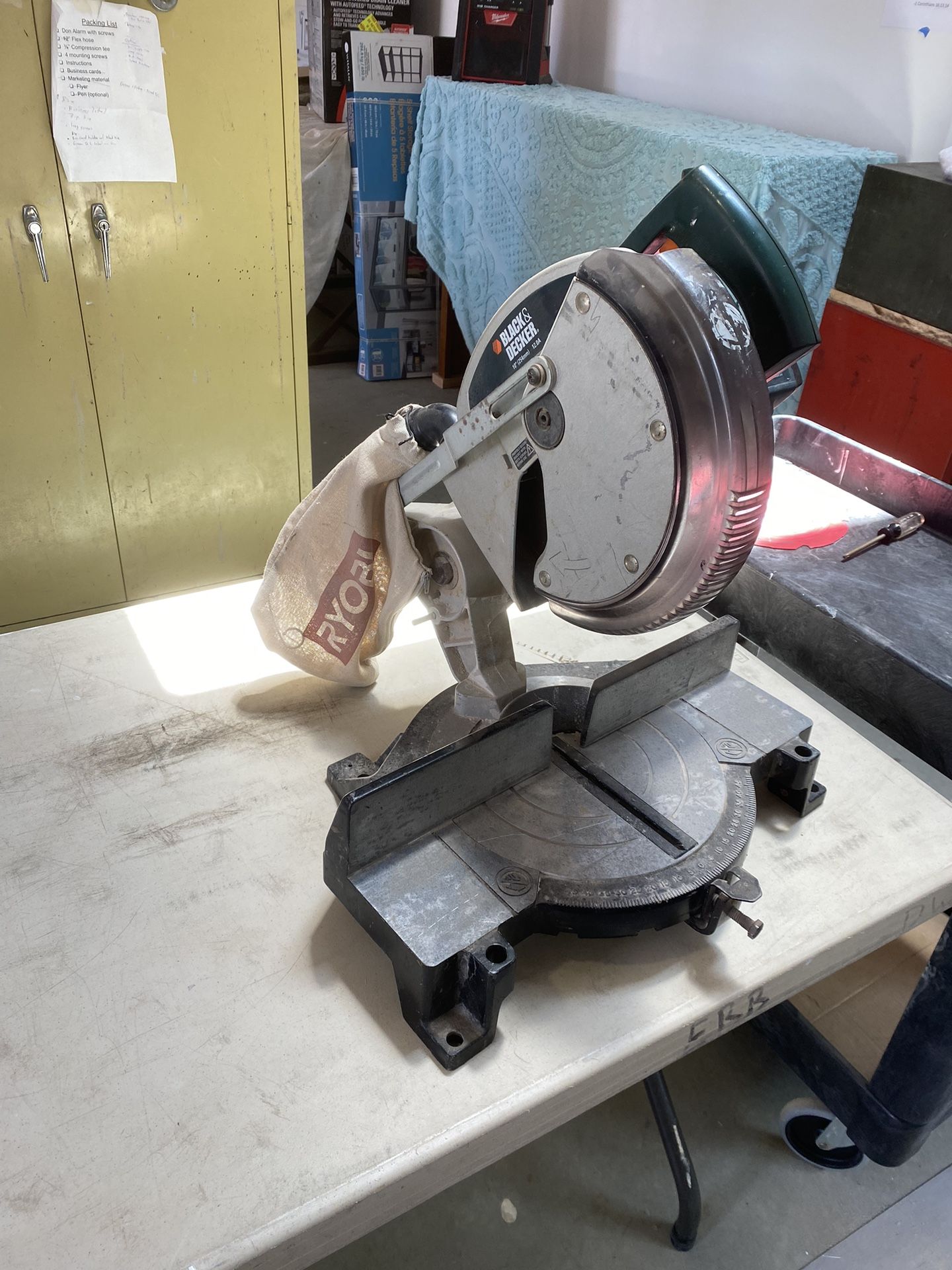 Black And Decker No. 1710 Mitre Saw
