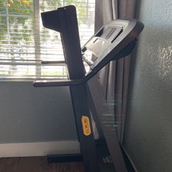 Treadmill $250 