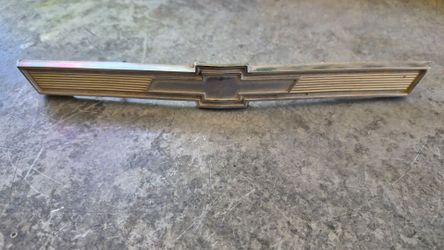 Nova Bowtie Hood Emblem