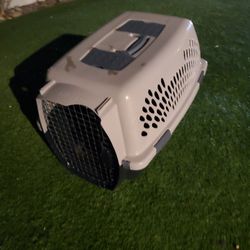 Dog 🐶 cage 18”x26”H16”