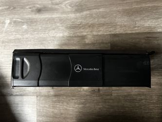 Mercedes Benz W209 CLK500 SL500 S500 CD Changer 6 Disk Player MC3010 Part #203 820 90 89  OEM