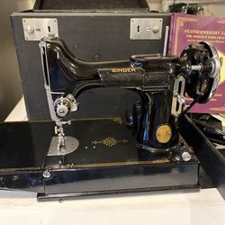 Singer featherweight sewing machine