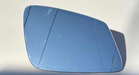 2012 BMW 740li Right Passenger Mirror Glass G01(contact info removed)000 4 Pin