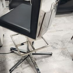 Christian Dior   Chair