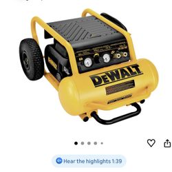 DEWALT Air Compressor, 225-PSI Max, Hand Carry with Wheels, 4.5 Gallon