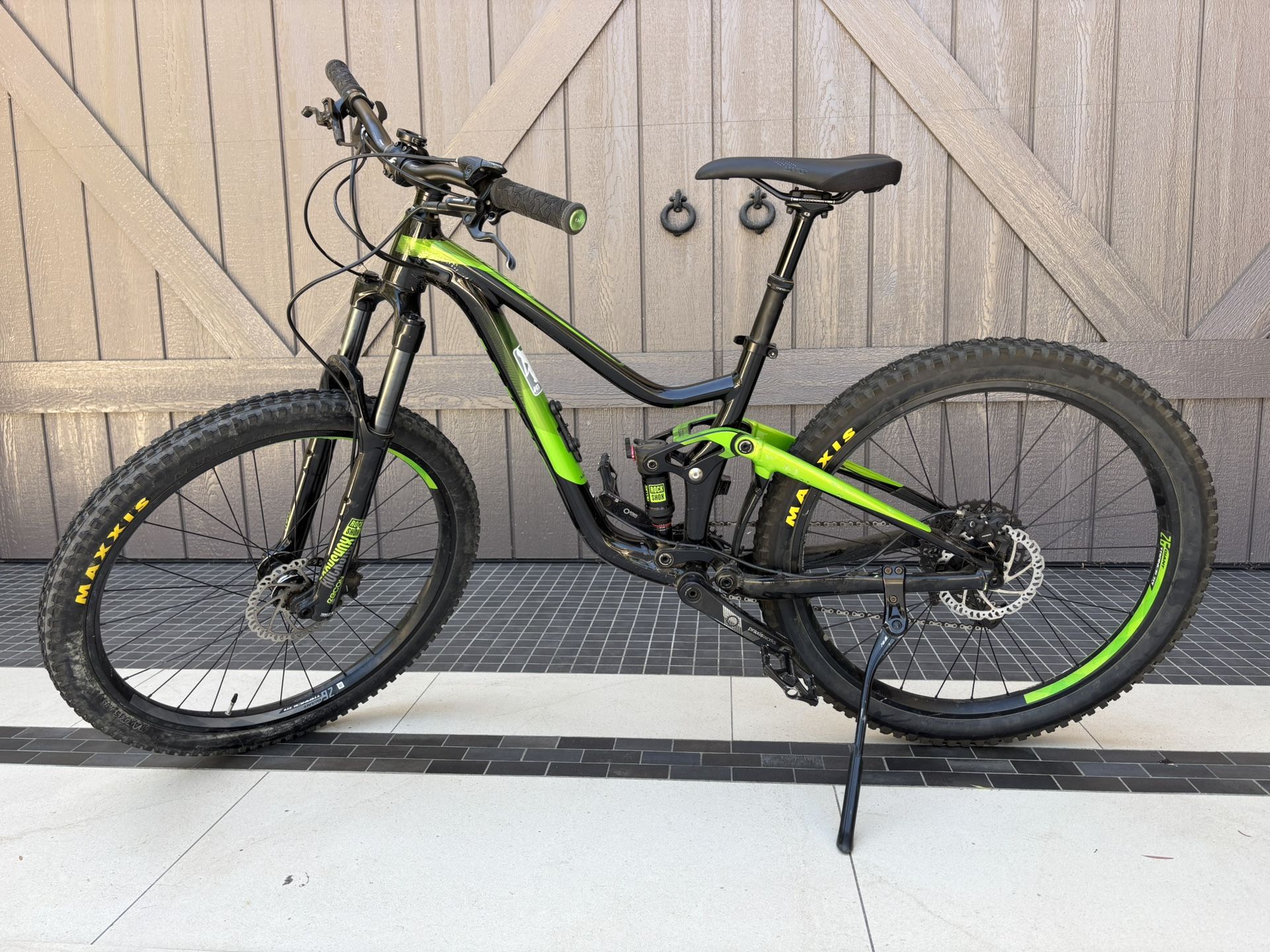 26” Full Suspension Mountain Bike With Dropper Post Upgrade Giant Trance Jr