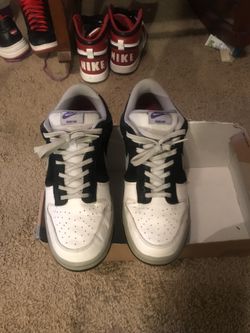 Nike Dunk Lows 6.0s 2006 like new with og box. Size 10.5