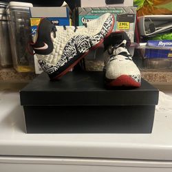 Nike LeBron 17 LeBron 4 Graffiti