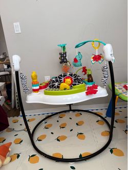 Baby Einstein Farm Explorers Jump and Learn Barnyard 2-in-1 Jumper
