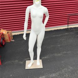 Teen Mannequin 