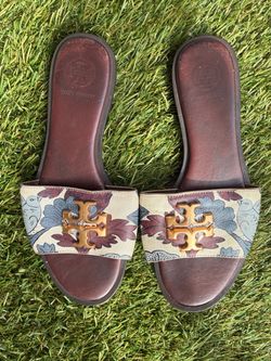 Tory Burch women slides size 5