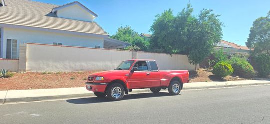 2002 Mazda b3000 dual Sport Extended Cab Automatic 3.0