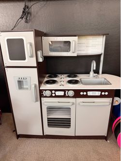 Play Kitchen