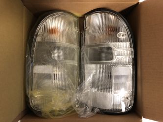 95-04 Toyota Tacoma Clear Tail Lights