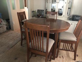 DINER TABLE WITH 4 CHAIRS