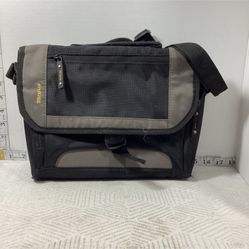 Targus black laptop briefcase bag