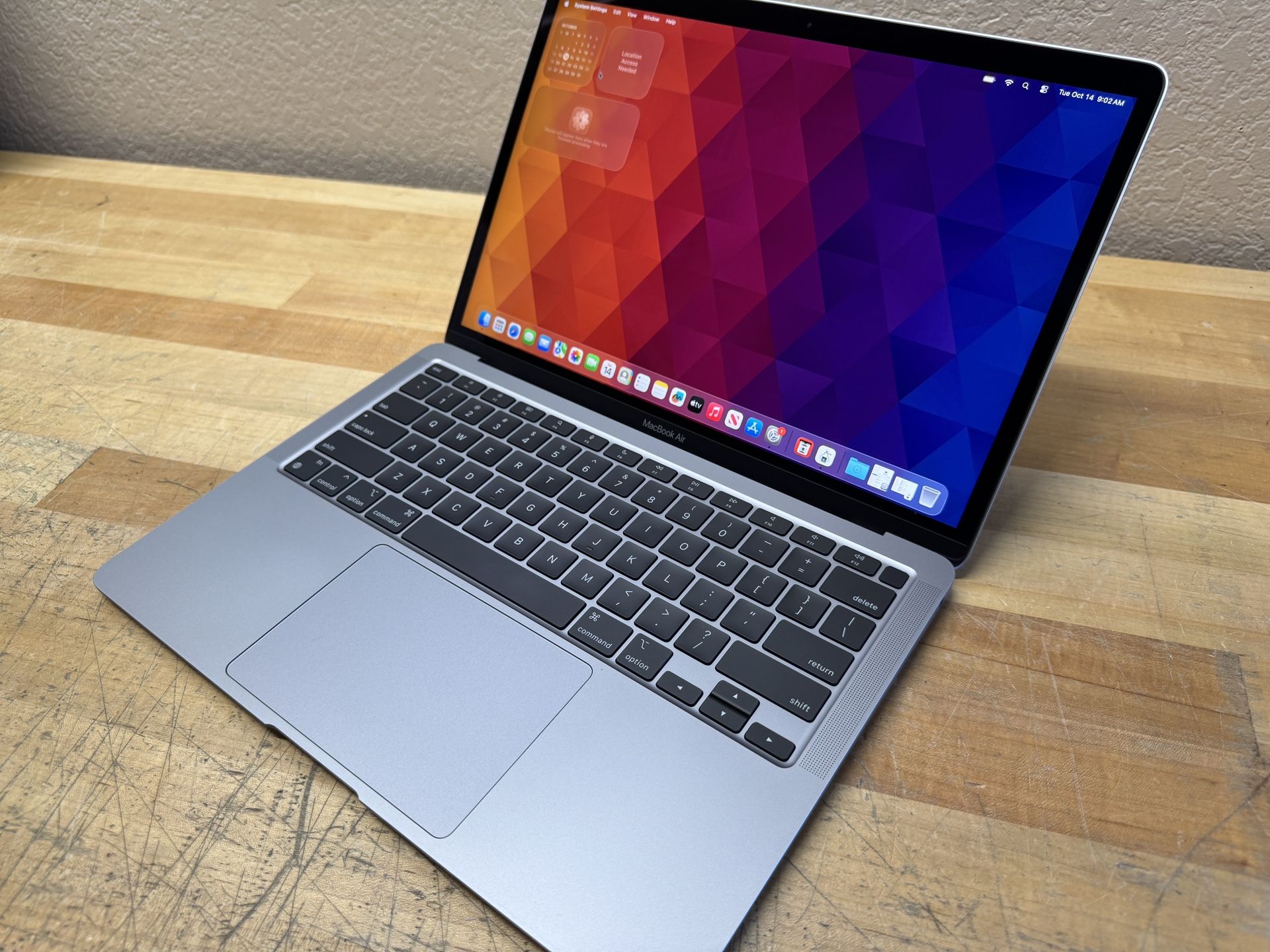 Mint 2020 M1 13” MacBook Air - 256GB Storage