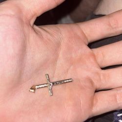 10k Gold Cross Pendant  
