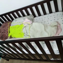 Baby crib, Mattress With sheets and Pop Up tent