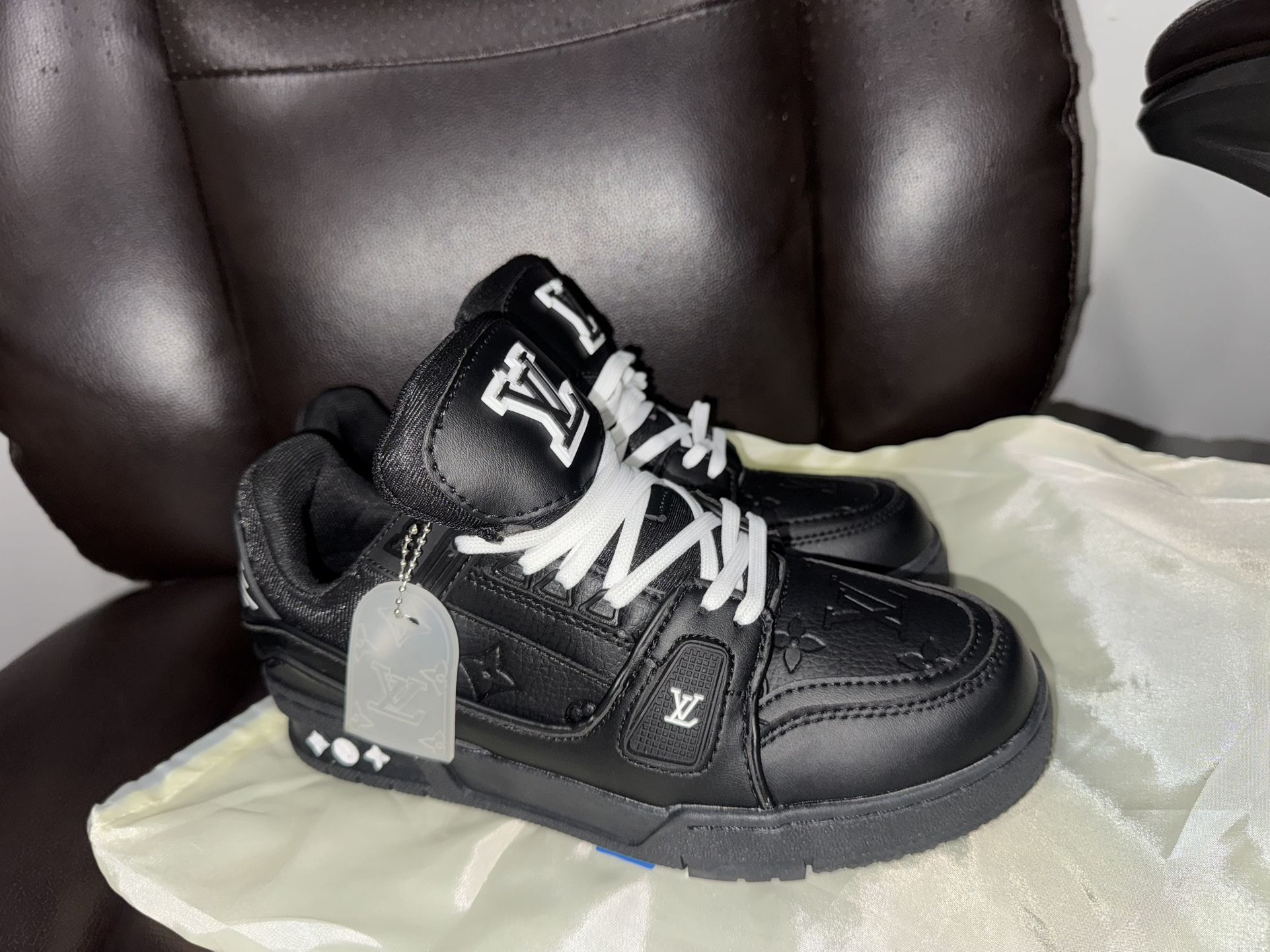 Louis Vuitton Sneakers