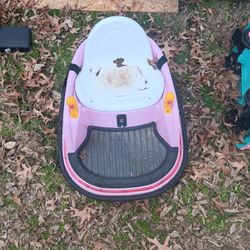 Little girls bumper car