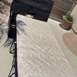 Ottoman/ Bed Convertible