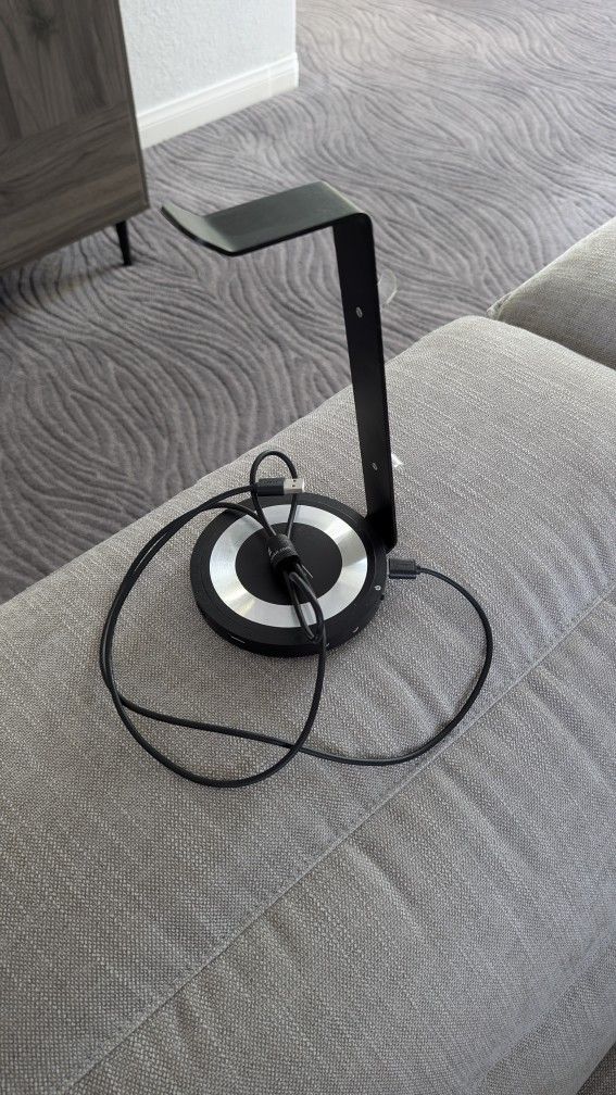 Headphone Stand With USB And Audio Plugs
