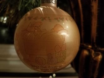 Precious Moments "Babies first Christmas" Christmas 1988 Ornament ball