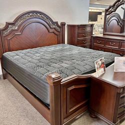 Hot!! 🔥 Ashley Solid Wood Bedroom Set 🔥 Huge Discounted Price!! 
