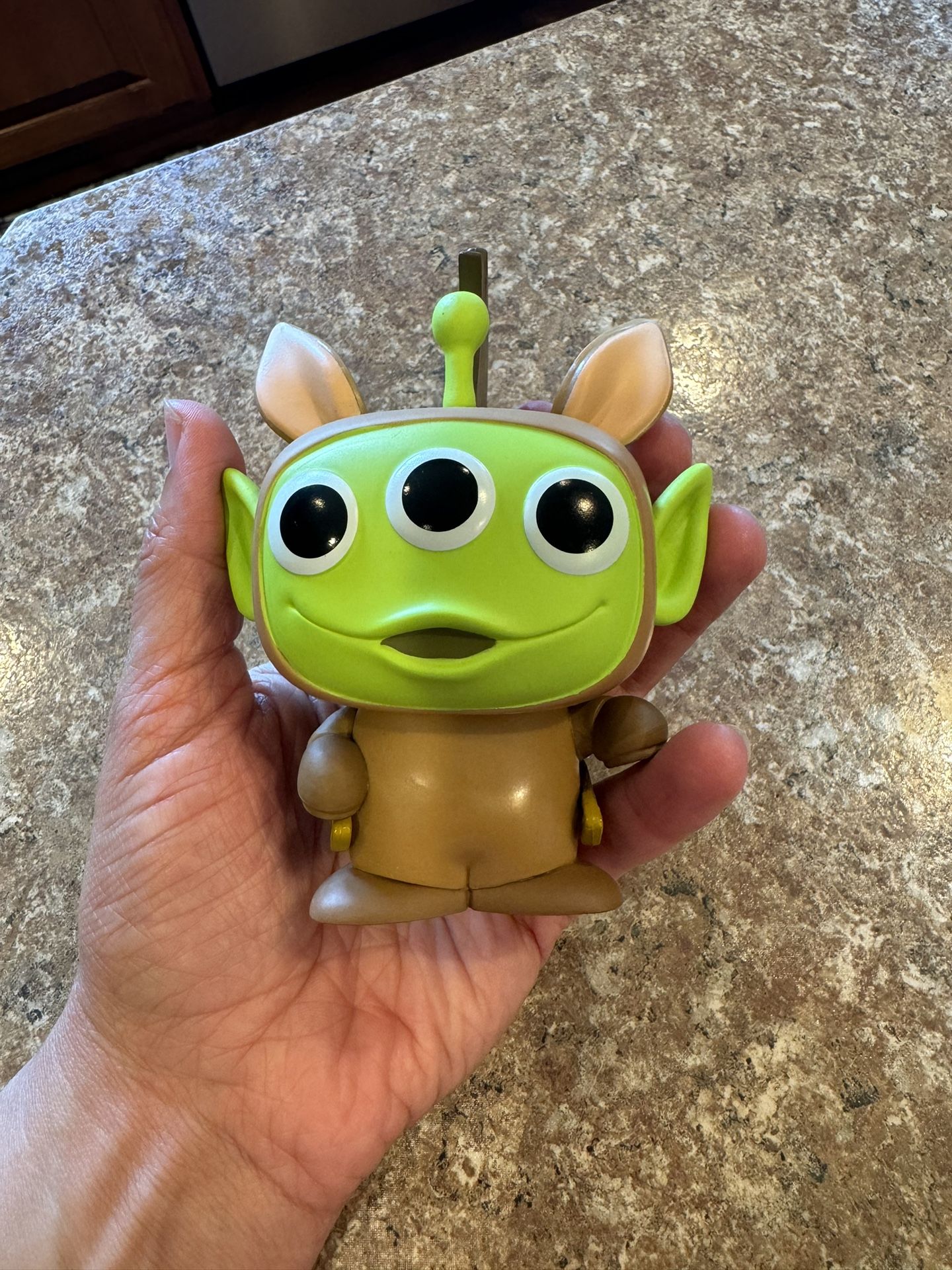 Funko pop alien remix bull’s-eye 2020 exclusive toy story figure shipping available