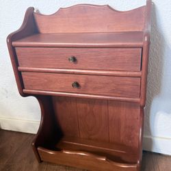 Vintage Sharyn’s Maple Wall Shelf