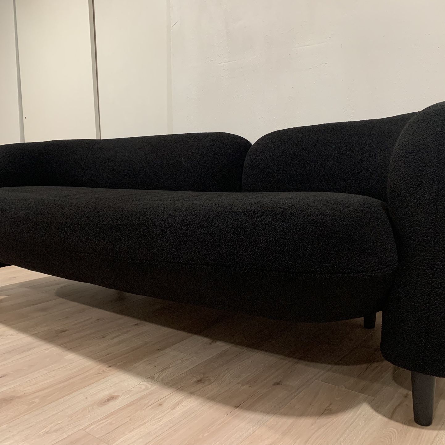 FREE DELIVERY 🚚 Like New Contemporary Modern Sofa Couch