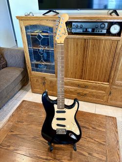 Squier Stratocaster Electric Guitar – Excellent Condition + New Fender Strings