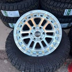 17" Rines Silver AXD With 265/70/17 Kumho Tires 